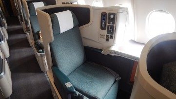 How to Get the Best Deal on a Business Class Flight Ticket