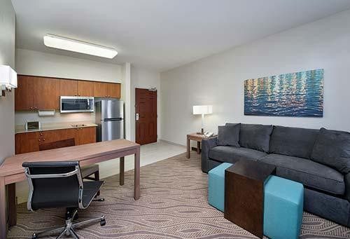Hawthorn Suites by Wyndham Naples